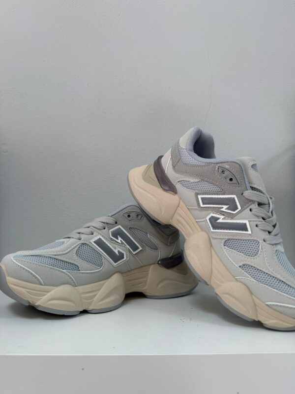 Deportivas NW Gris